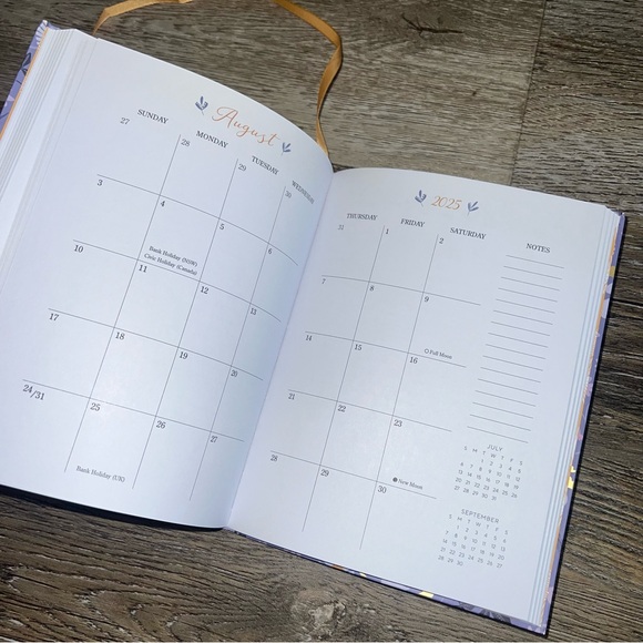 New! High Note x Artist designed 17 month planner - Picture 6 of 10